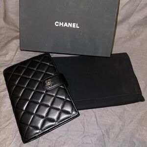 Brand new classic chevron quilted type planner